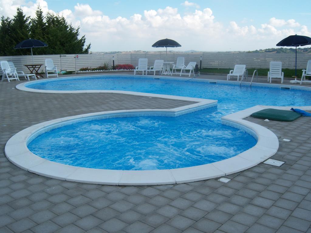 Agriturismo Lo Sgorzolo بيرغولا المظهر الخارجي الصورة